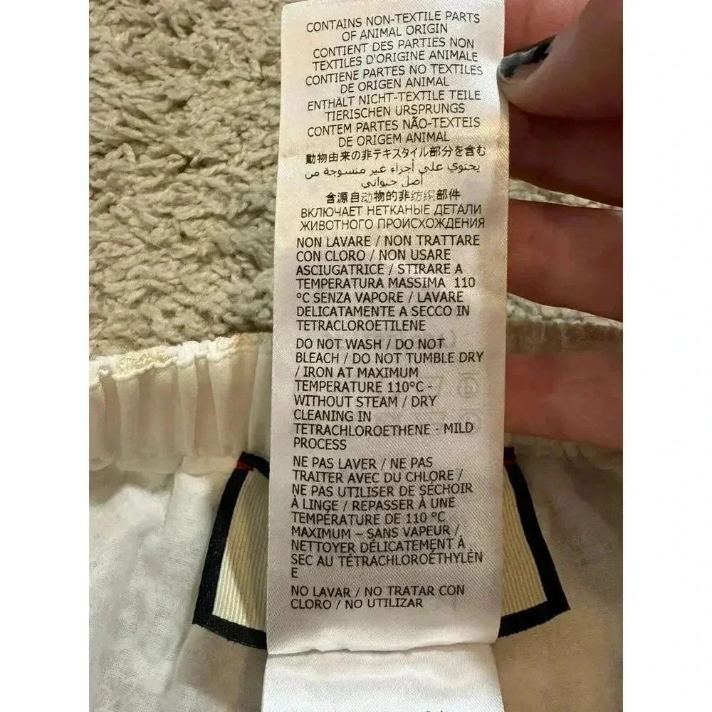 EUC Gucci Linen Embroidered Ivory Shorts $1,440 - Picture 8 of 11